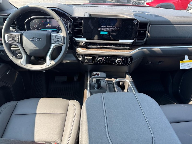 Chevrolet Silverado 1500 Vehicle Full-screen Gallery Image 6