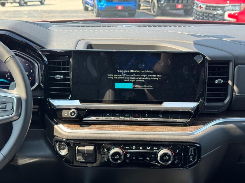 Chevrolet Silverado 1500 Vehicle Full-screen Gallery Image 8