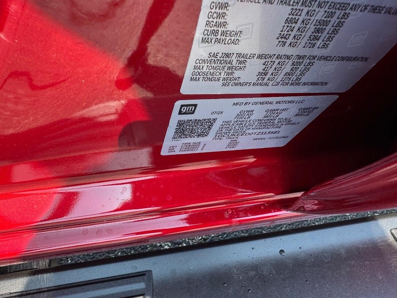 Chevrolet Silverado 1500 Vehicle Full-screen Gallery Image 17