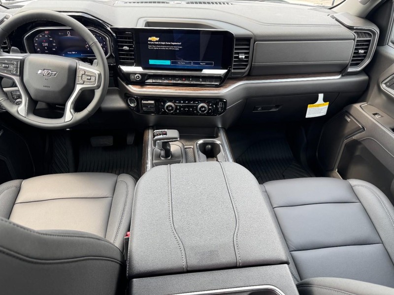 Chevrolet Silverado 1500 Vehicle Full-screen Gallery Image 6