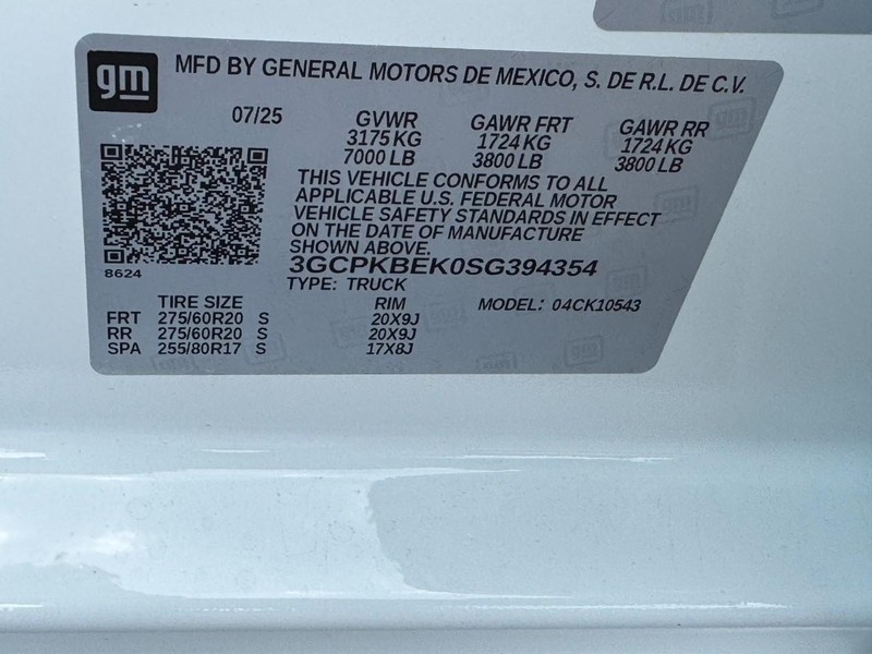 Chevrolet Silverado 1500 Vehicle Full-screen Gallery Image 16