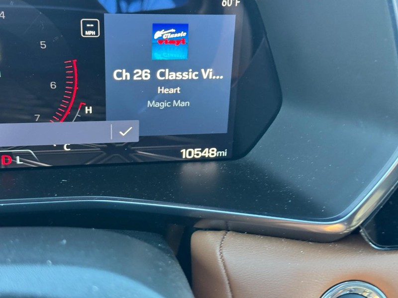 GMC Canyon Vehicle Full-screen Gallery Image 23