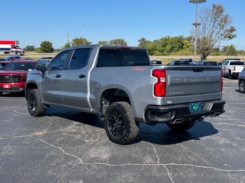 Chevrolet Silverado 1500 Vehicle Full-screen Gallery Image 3