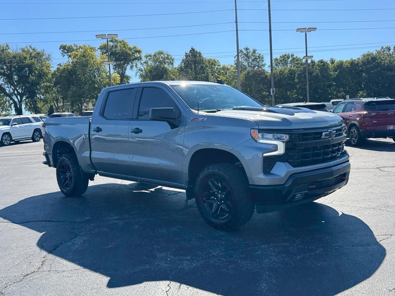 Chevrolet Silverado 1500 Vehicle Full-screen Gallery Image 7