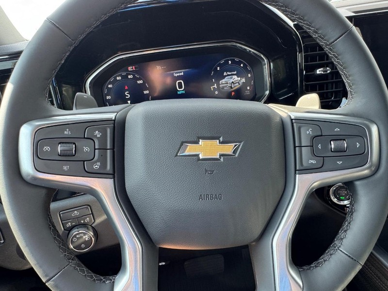 Chevrolet Silverado 1500 Vehicle Full-screen Gallery Image 13