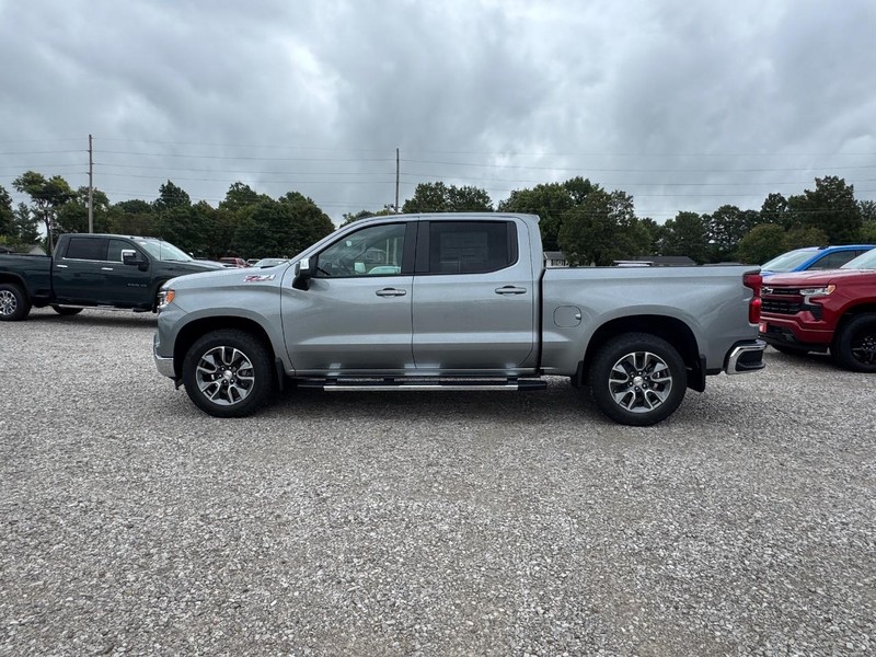 Chevrolet Silverado 1500 Vehicle Full-screen Gallery Image 2