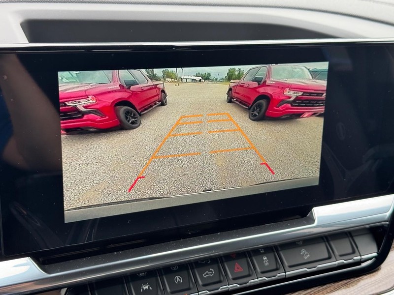 Chevrolet Silverado 1500 Vehicle Full-screen Gallery Image 17