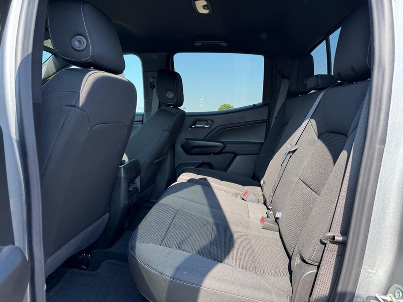 Chevrolet Colorado Vehicle Full-screen Gallery Image 5