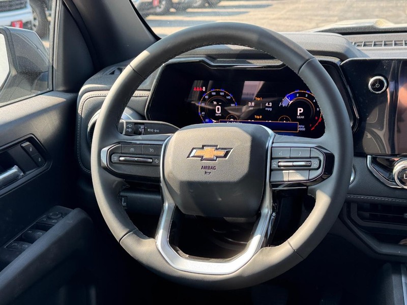 Chevrolet Colorado Vehicle Full-screen Gallery Image 7