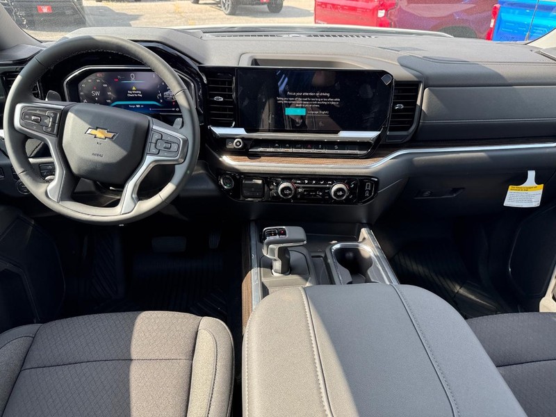 Chevrolet Silverado 1500 Vehicle Full-screen Gallery Image 6