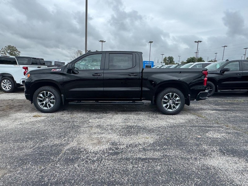 Chevrolet Silverado 1500 Vehicle Full-screen Gallery Image 2