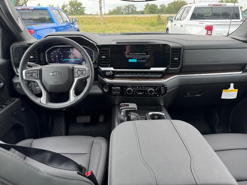 Chevrolet Silverado 1500 Vehicle Full-screen Gallery Image 7