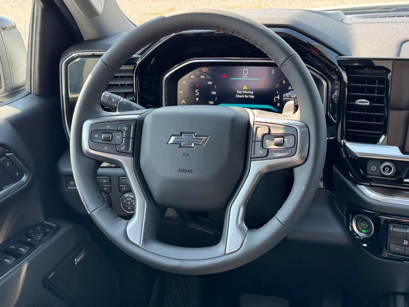 Chevrolet Silverado 1500 Vehicle Full-screen Gallery Image 8