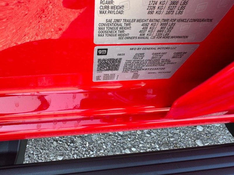 Chevrolet Silverado 1500 Vehicle Full-screen Gallery Image 16