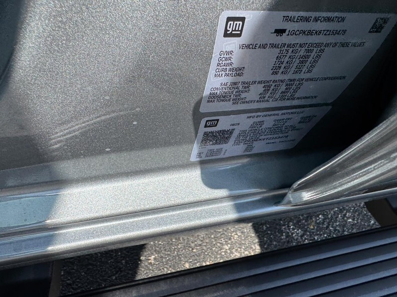 Chevrolet Silverado 1500 Vehicle Full-screen Gallery Image 16