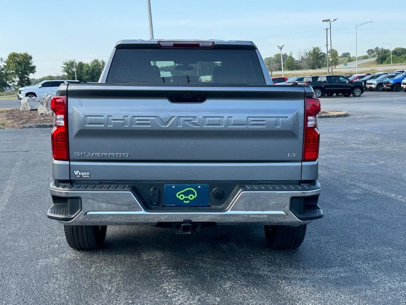 Chevrolet Silverado 1500 LTD Vehicle Full-screen Gallery Image 4