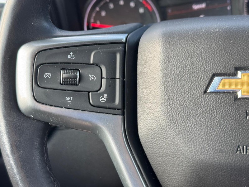 Chevrolet Silverado 1500 LTD Vehicle Full-screen Gallery Image 18