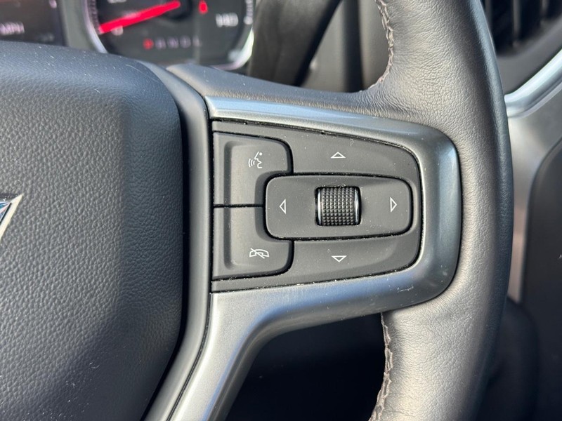 Chevrolet Silverado 1500 LTD Vehicle Full-screen Gallery Image 19