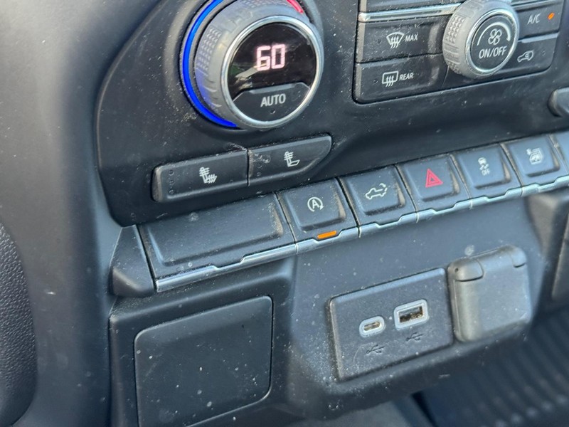 Chevrolet Silverado 1500 LTD Vehicle Full-screen Gallery Image 20