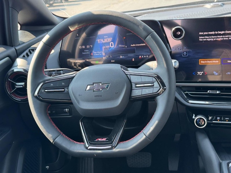 Chevrolet Equinox EV Vehicle Full-screen Gallery Image 7