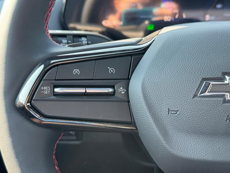 Chevrolet Equinox EV Vehicle Full-screen Gallery Image 14