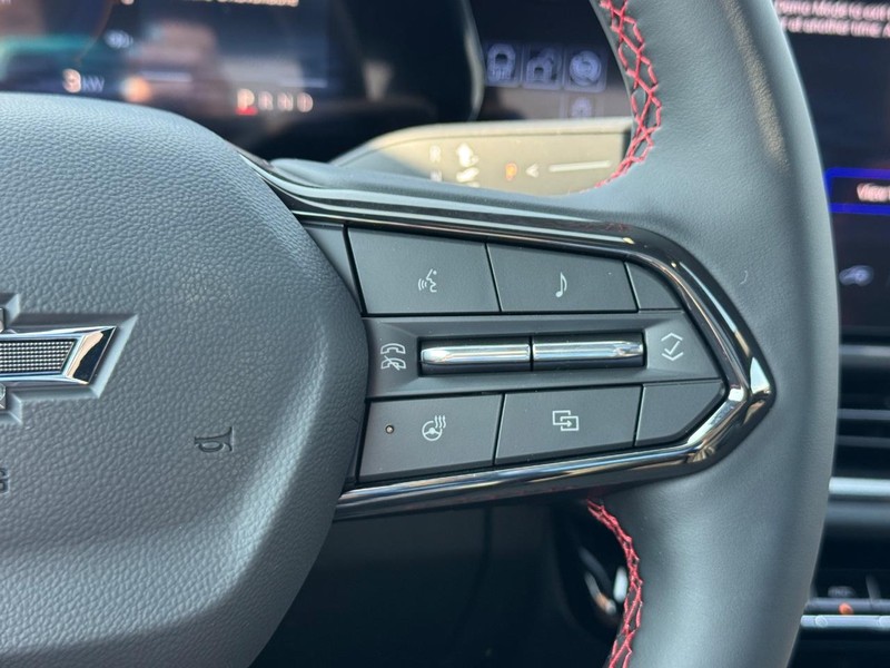 Chevrolet Equinox EV Vehicle Full-screen Gallery Image 15