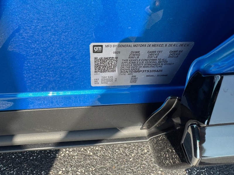 Chevrolet Equinox EV Vehicle Full-screen Gallery Image 18