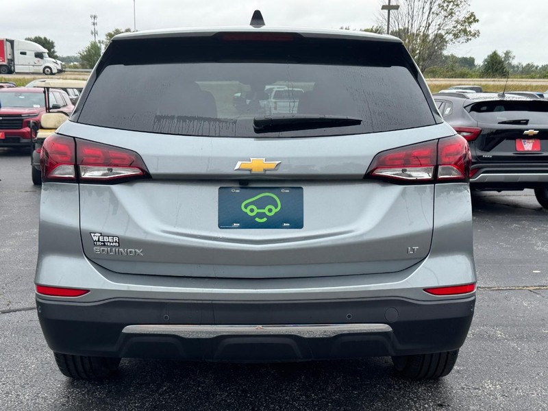 Chevrolet Equinox Vehicle Full-screen Gallery Image 4