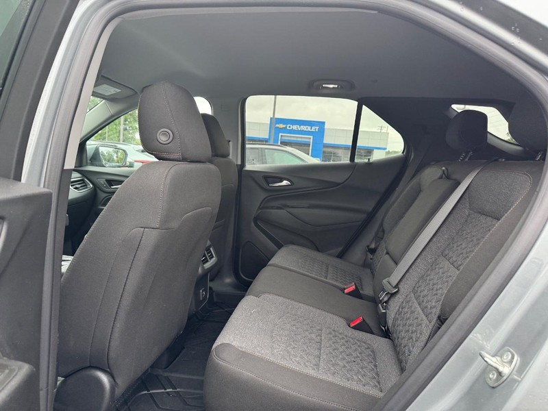 Chevrolet Equinox Vehicle Full-screen Gallery Image 10