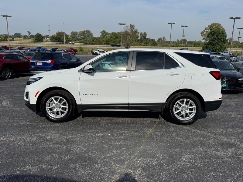 Chevrolet Equinox Vehicle Full-screen Gallery Image 2