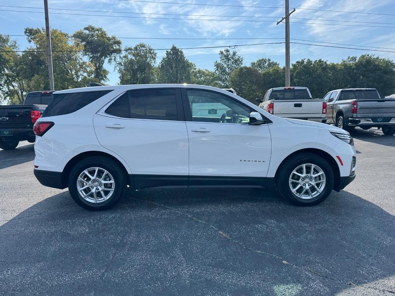 Chevrolet Equinox Vehicle Full-screen Gallery Image 6