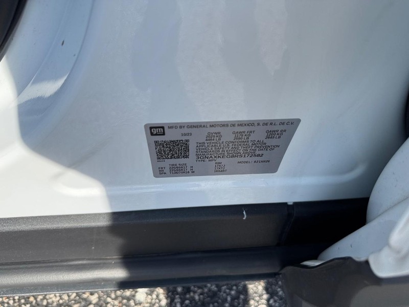 Chevrolet Equinox Vehicle Full-screen Gallery Image 23