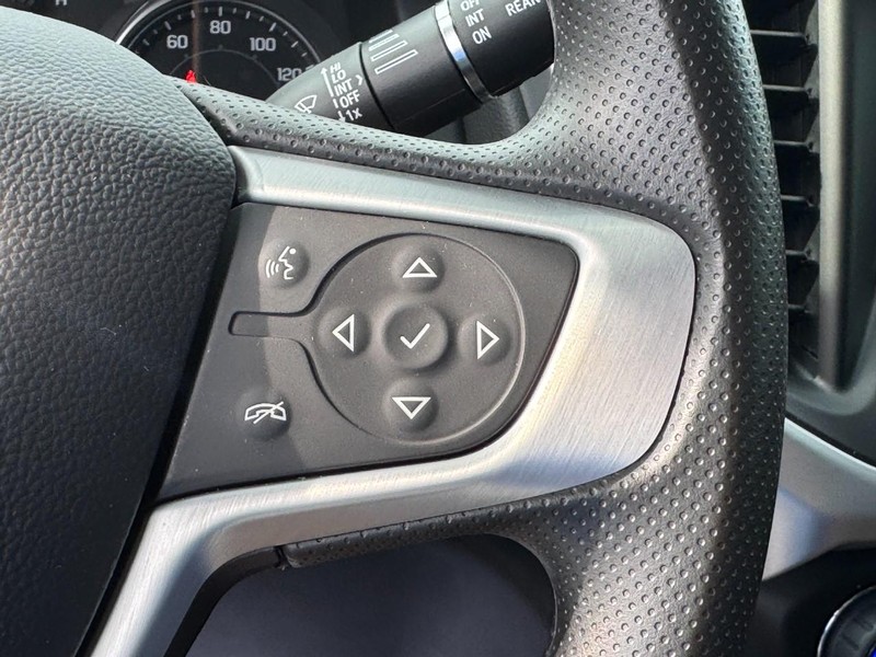 GMC Acadia Vehicle Full-screen Gallery Image 19