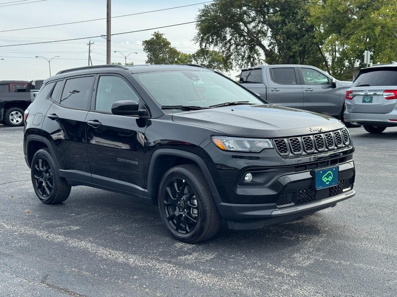 Jeep Compass Vehicle Full-screen Gallery Image 8