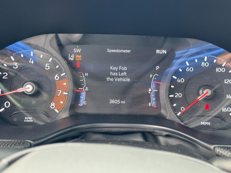 Jeep Compass Vehicle Full-screen Gallery Image 20