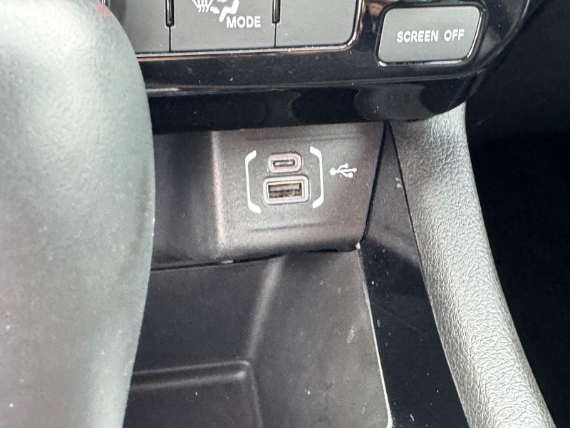 Jeep Compass Vehicle Full-screen Gallery Image 22