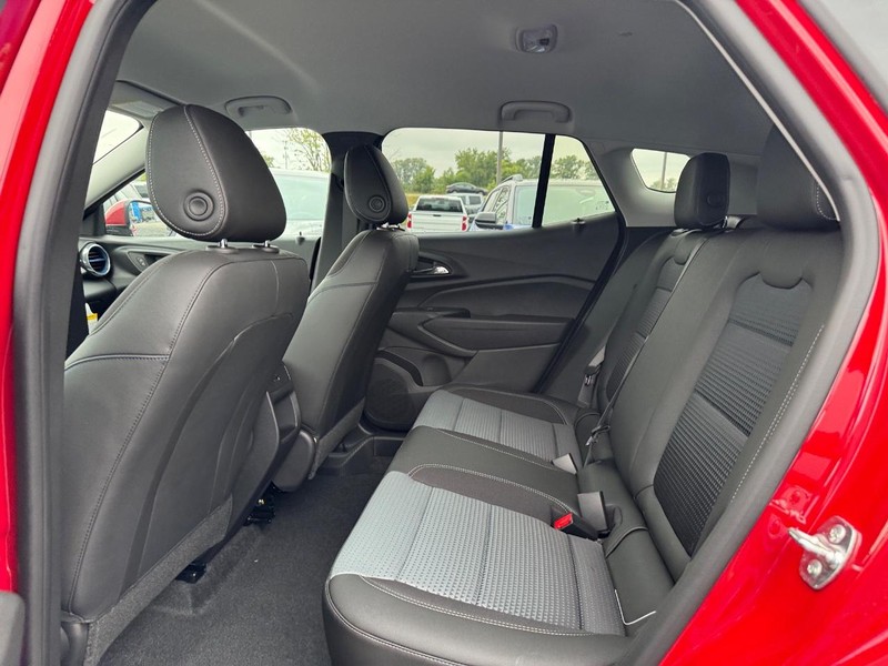 Chevrolet Trax Vehicle Full-screen Gallery Image 5