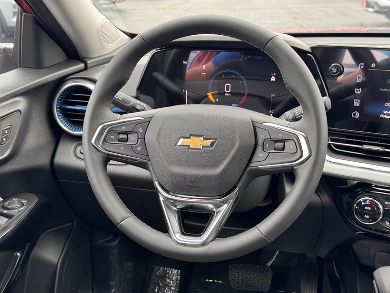 Chevrolet Trax Vehicle Full-screen Gallery Image 7