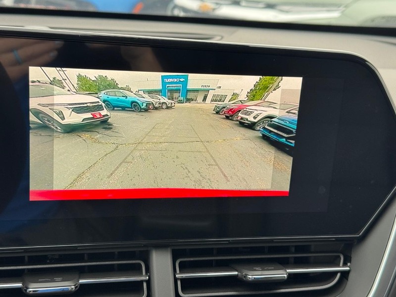 Chevrolet Trax Vehicle Full-screen Gallery Image 15