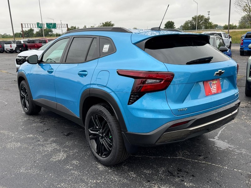 Chevrolet Trax Vehicle Full-screen Gallery Image 3