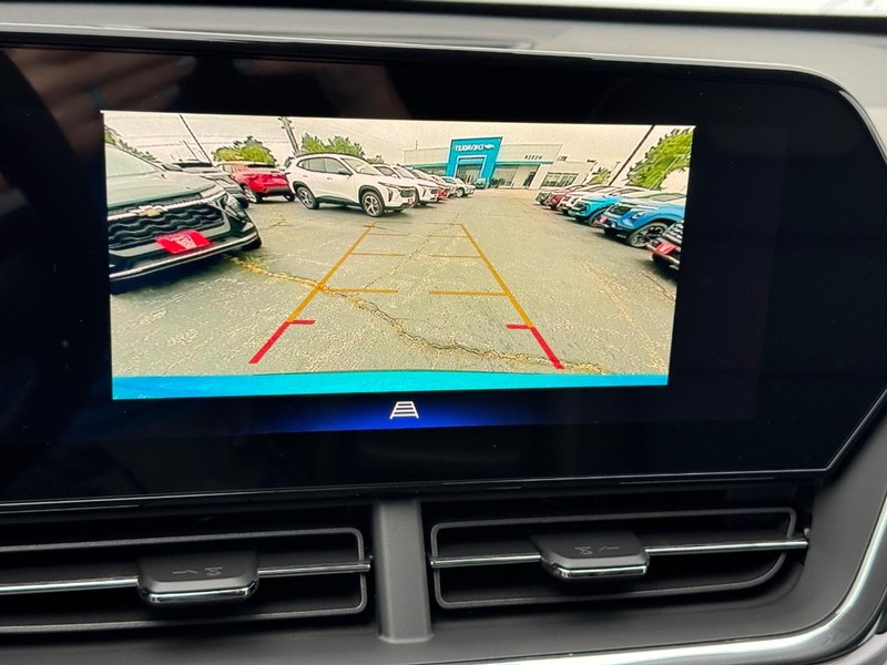 Chevrolet Trax Vehicle Full-screen Gallery Image 16