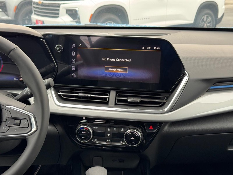 Chevrolet Trax Vehicle Full-screen Gallery Image 8