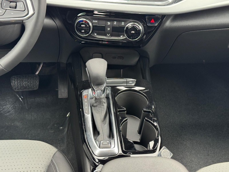 Chevrolet Trax Vehicle Full-screen Gallery Image 9