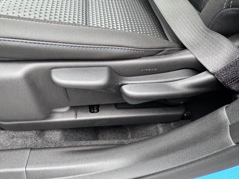 Chevrolet Trax Vehicle Full-screen Gallery Image 11