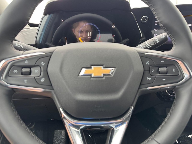 Chevrolet Trax Vehicle Full-screen Gallery Image 12