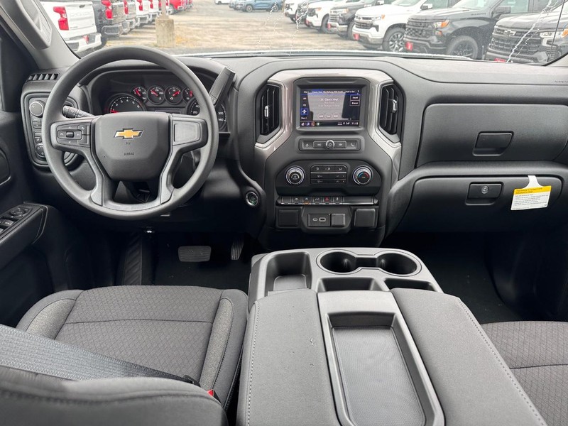 Chevrolet Silverado 1500 Vehicle Full-screen Gallery Image 6