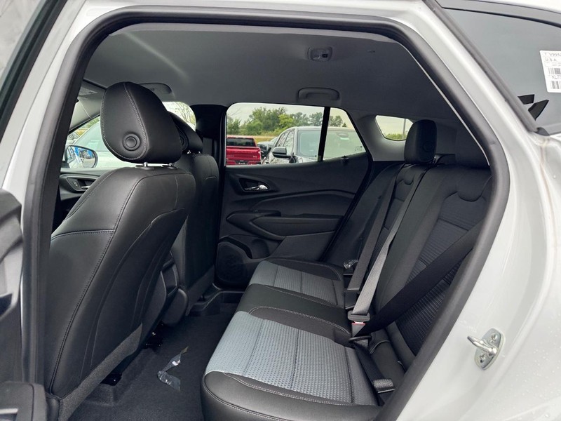 Chevrolet Trax Vehicle Full-screen Gallery Image 5