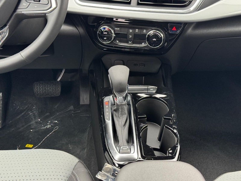 Chevrolet Trax Vehicle Full-screen Gallery Image 9