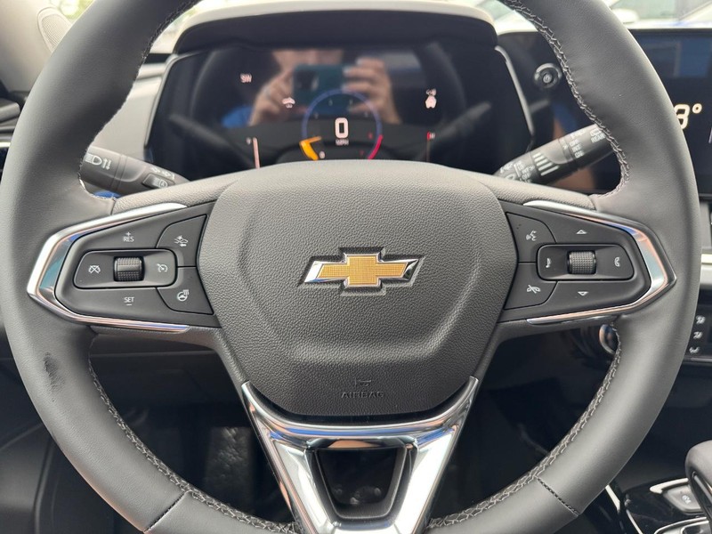 Chevrolet Trax Vehicle Full-screen Gallery Image 12