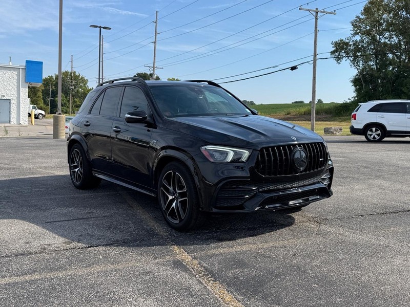 Mercedes-Benz GLE Vehicle Full-screen Gallery Image 7